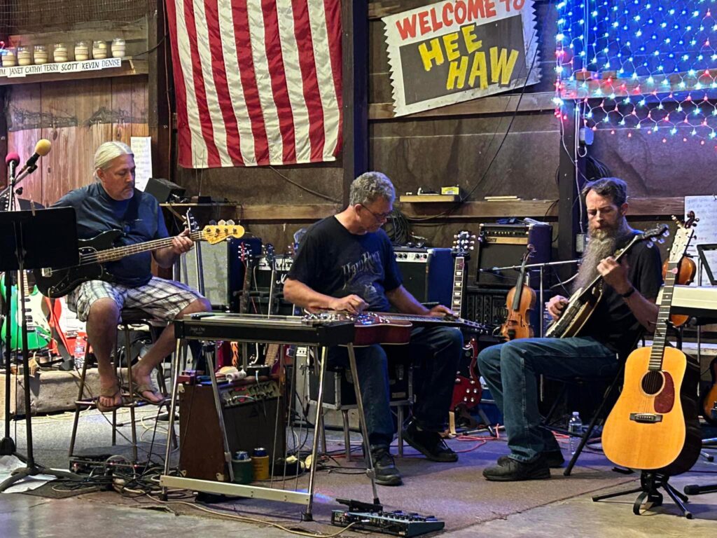 Joe and Denney jamming at te Alles Barn Dance